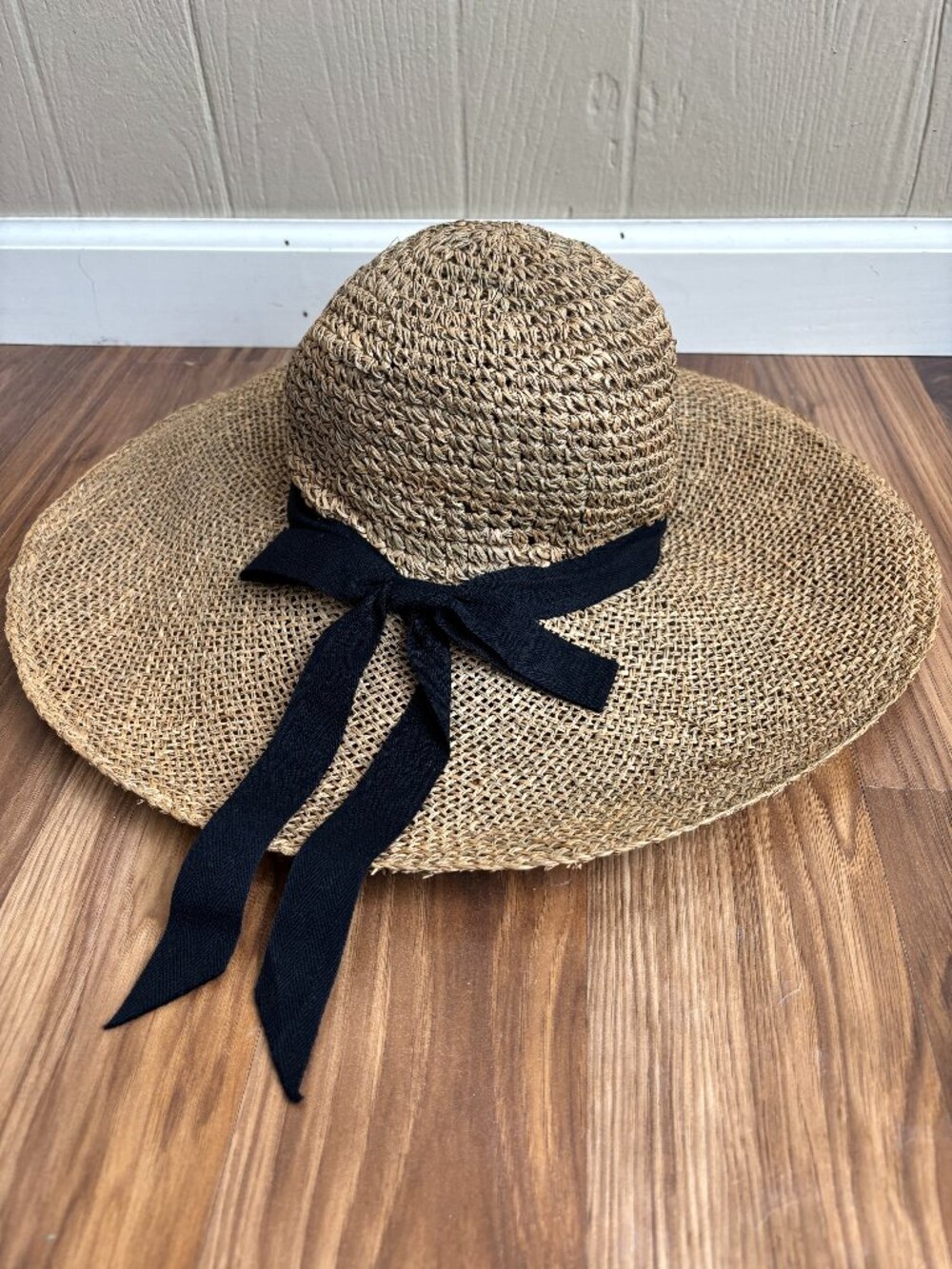 Vintage S. F. Green Woven Straw Wide Brim Bow Sun Hat Boho